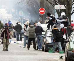 immigrants rioting in France