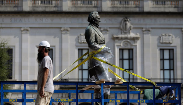 UT Removes Jefferson Davis Statue