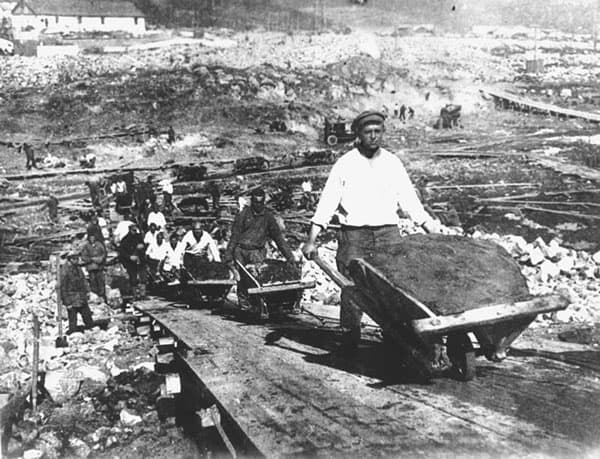 Prisoners at Belbaltlag gulag camp.