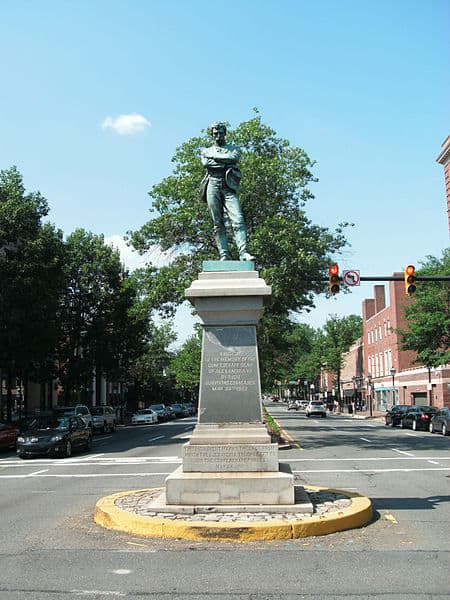 Appomattox Statue in Alexandria (Credit Image- Ser Amantio di Nicolao : Wikimedia)