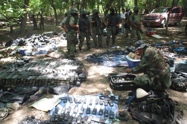 Mexican Army Ambushes A Camp Of Los Zetas