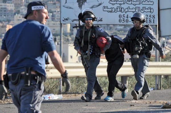 Israeli Border Police arrest Israeli arab youth