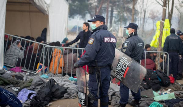 Police guard the Greek-Macedonian border