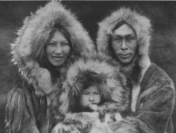 Inuit Family