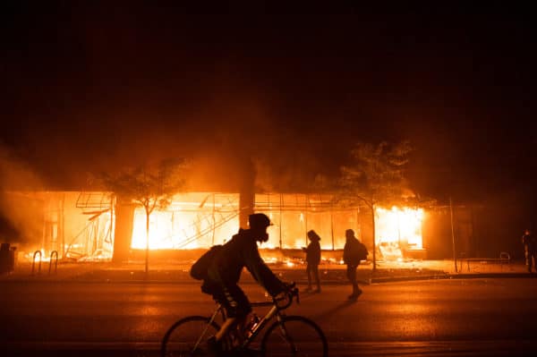 Floyd Riots: Minneapolis