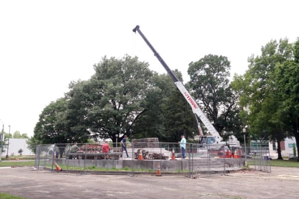 June 1, 2021, Memphis, Tennessee,: Workmen remove a pedestal that once held a statue of Confederate general Nathan Bedford Forrest. (Credit Image: © Karen Focht/ZUMA Wire)