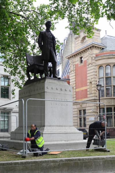 June 12, 2020, London, UK: Barriers are erected around the statue of former US President Abraham Lincoln in Parliament Square, London, following a raft of Black Lives Matter protests. (Credit Image: © Aaron Chown / PA Wire via ZUMA Press)