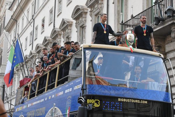 winning Italian team celebrates