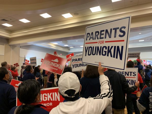 October 30, 2021, Manassas, Virginia, USA: People attend an election rally for the Republican candidate for Governor of Virginia Youngkin. (Credit Image: © Beatriz Pascual / EFE via ZUMA Press)