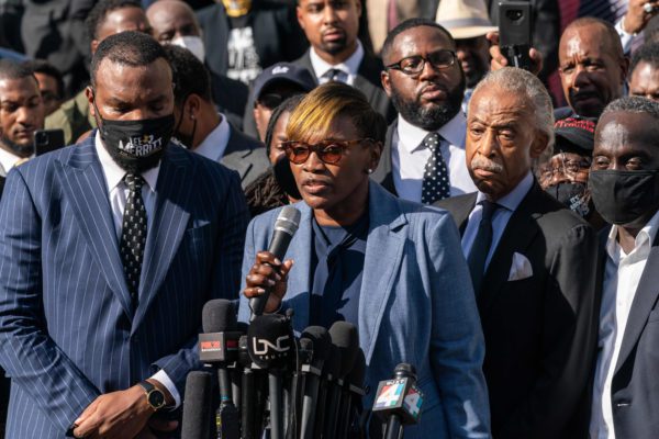 November 19, 2021, Brunswick, GA: Wanda Cooper-Jones, mother of Ahmaud Arbery, center, addresses more than 500 black pastors and supporters gathered outside the Glynn County Courthouse. (Credit Image: © Richard Ellis / ZUMA Press Wire)