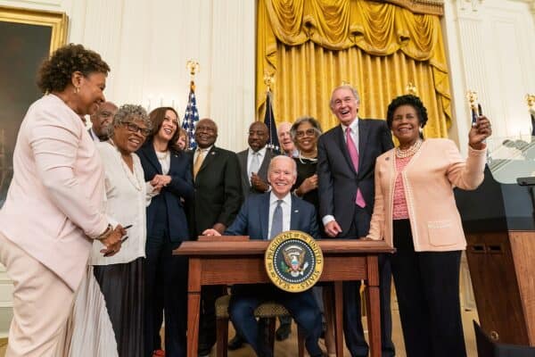 President Joe Biden, joined by Vice President Kamala Harris, lawmakers and guests, signs the Juneteenth National Independence Day Act Bill on Thursday, June 17, 2021, in the East Room of the White House. (Official White House Photo by Chandler West)