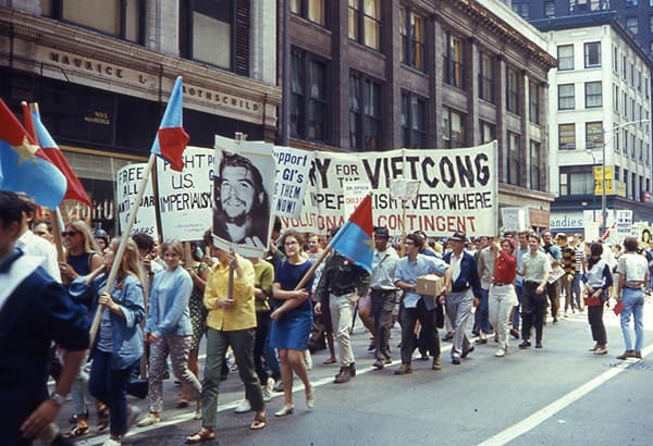 Anti-war demonstration as Chicago was preparing to host the Democratic National Convention, August 10, 1968. Credit: David Wilson, CC BY 2.0, via Wikimedia Commons.